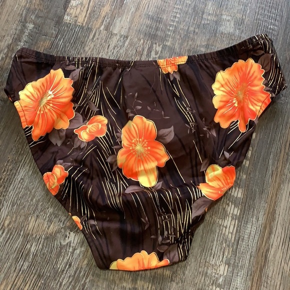 Sia cute bikini bottoms bundle up to save - Picture 4 of 4